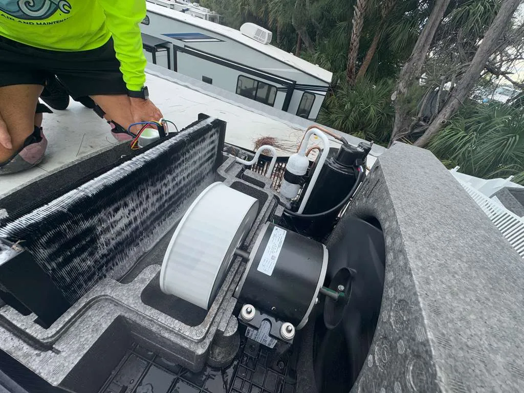 RV air conditioning repair in Kissimmee FL near Disney World